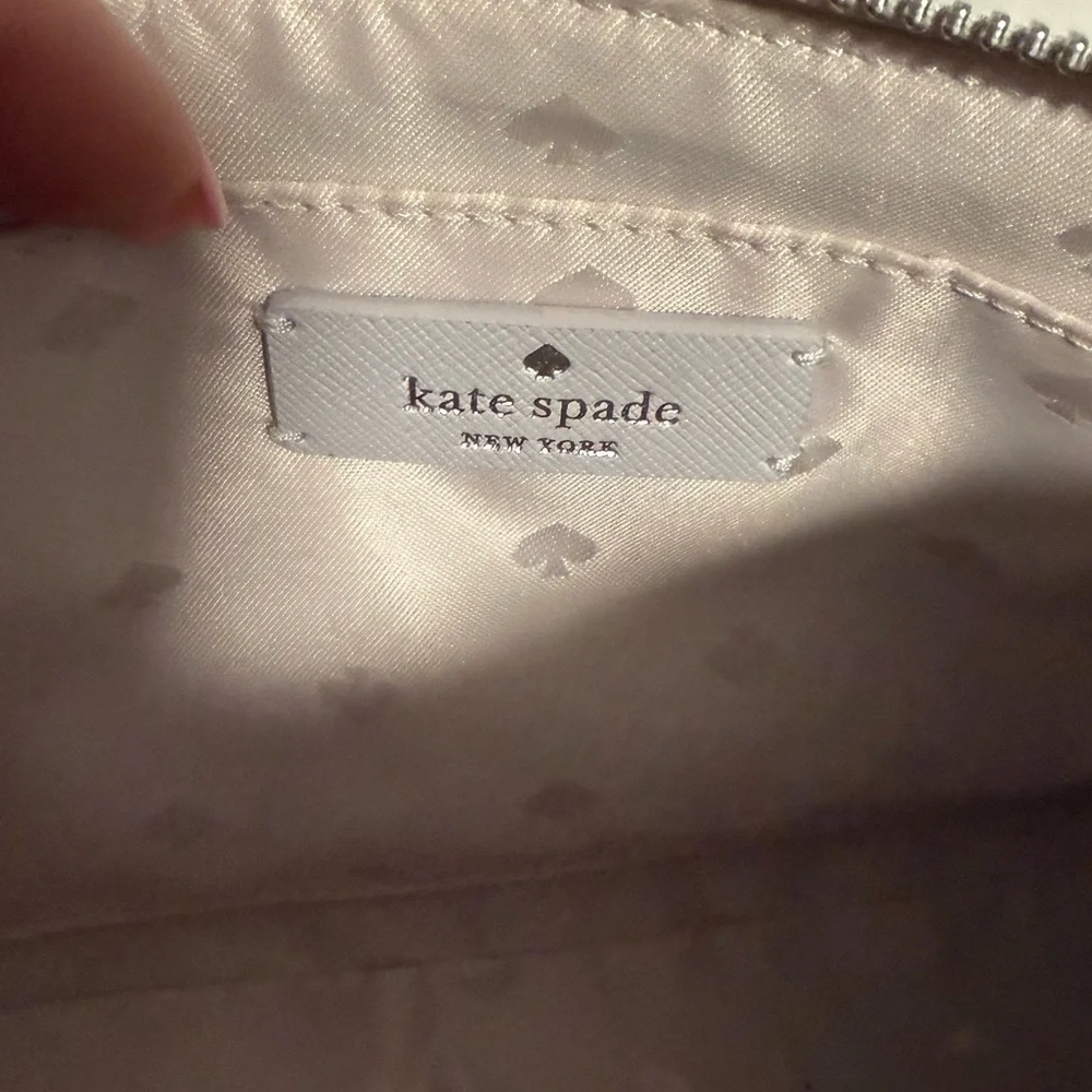 Kate Spade Silver and White Glitter Crossbody bag! NWOT with free bag scarf!